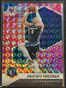 Kristaps Porzingis  - 2020-21 Panini Mosaic Basketball PINK CAMO #74