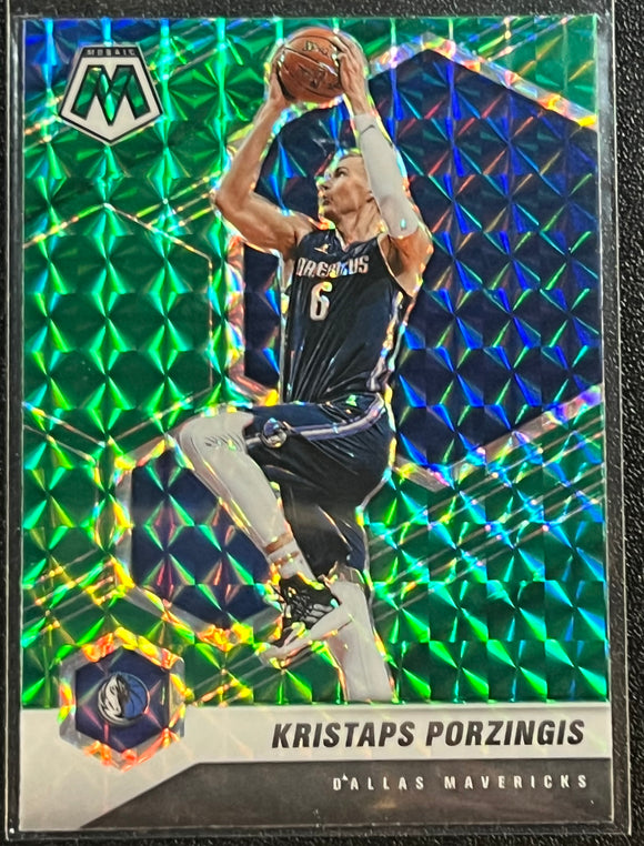 Kristaps Porzingis  - 2020-21 Panini Mosaic Basketball GREEN #74